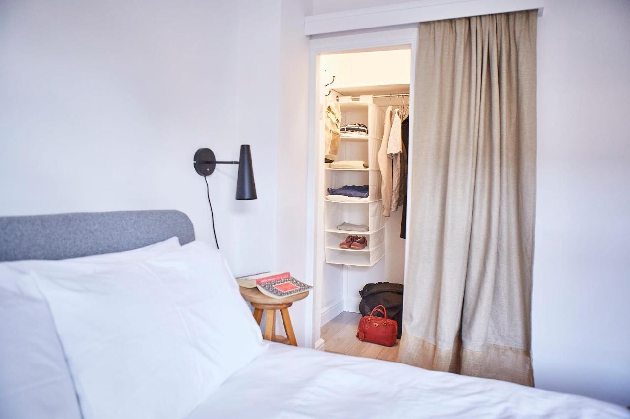 Sealoft, , In Suffolk Apartment *